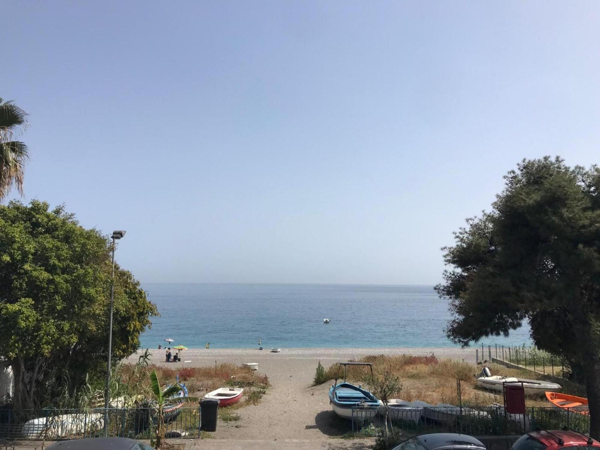 Taormina Beach Front - Mazzeo Buitenkant foto