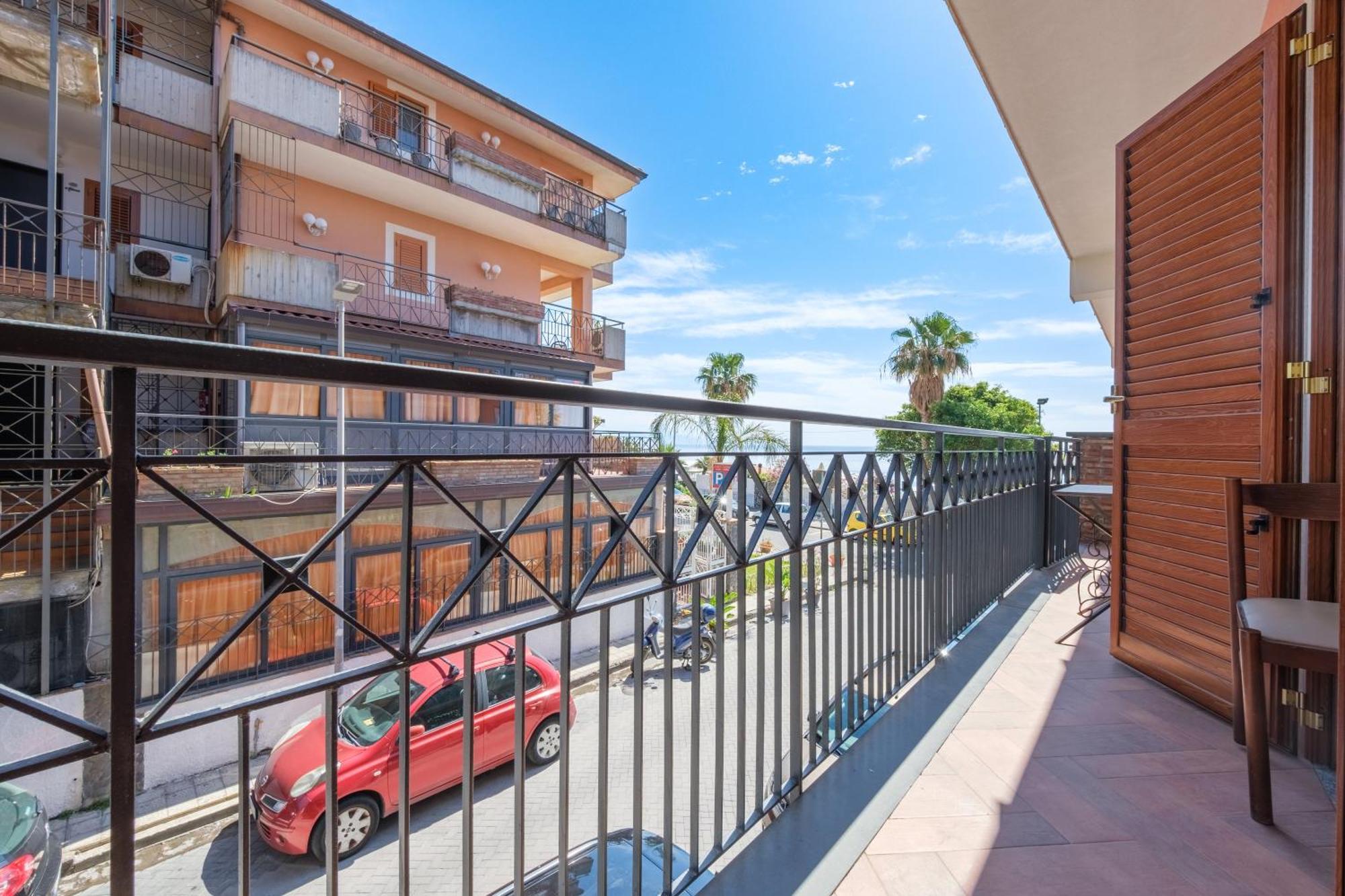 Taormina Beach Front - Mazzeo Buitenkant foto