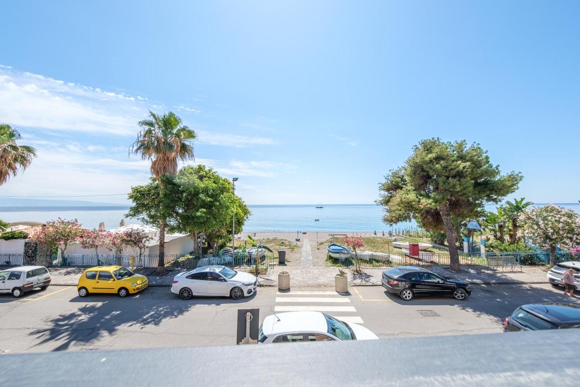 Taormina Beach Front - Mazzeo Buitenkant foto